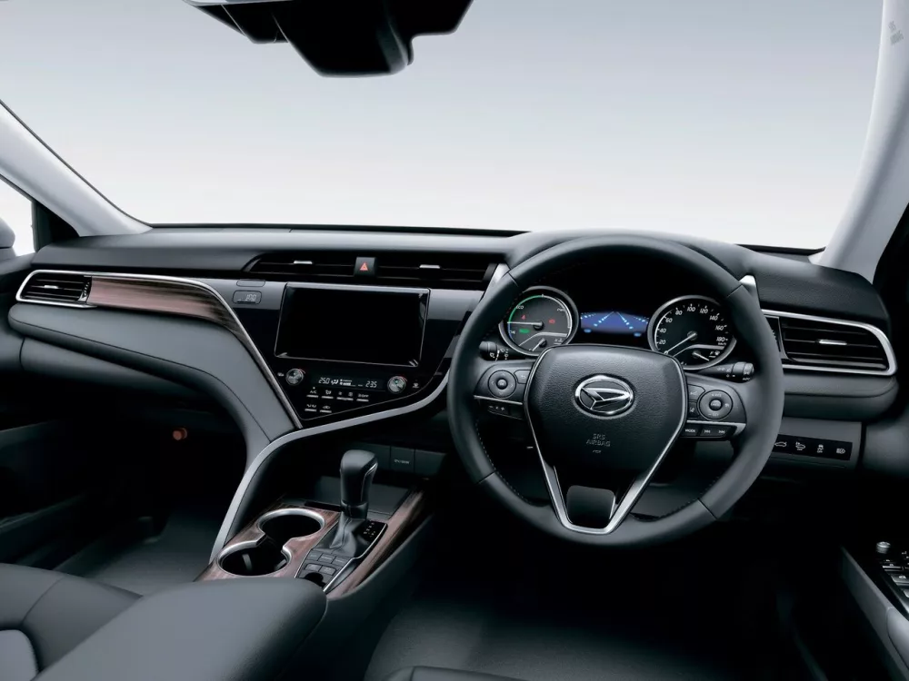 Автомобиль Daihatsu Altis V Седан