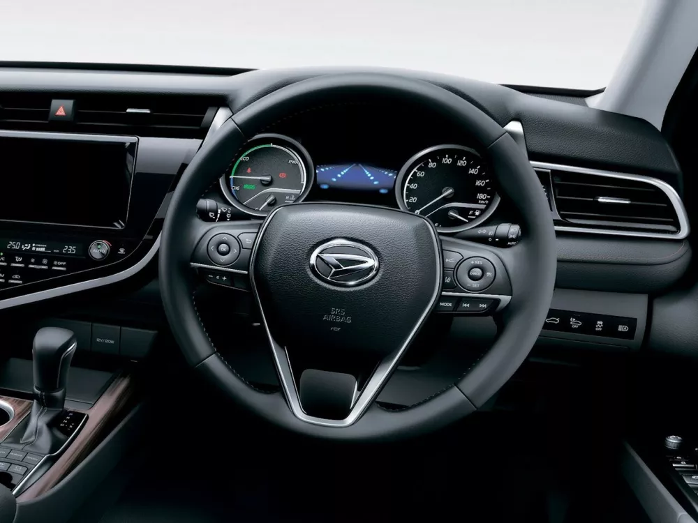 Автомобиль Daihatsu Altis V Седан