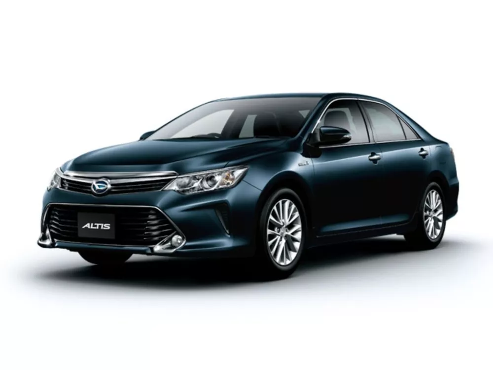 Автомобиль Daihatsu Altis IV Рестайлинг Седан