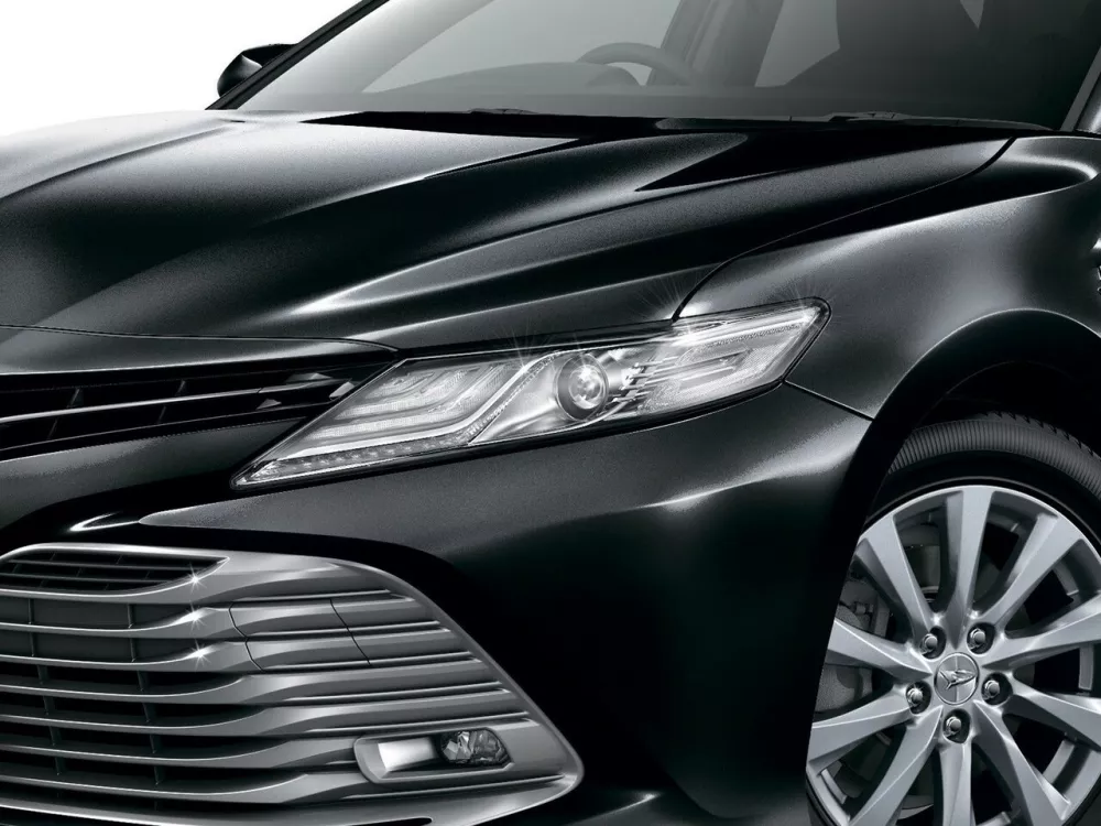Автомобиль Daihatsu Altis V Седан