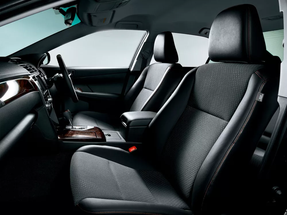 Автомобиль Daihatsu Altis IV (SXV50) Седан
