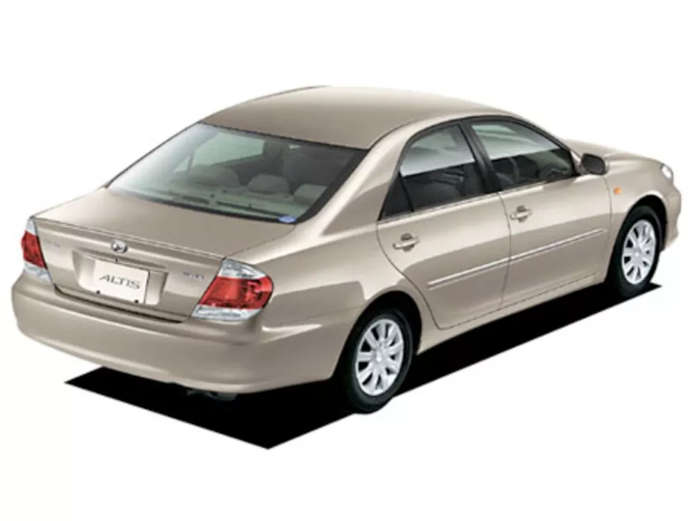 Автомобиль Daihatsu Altis II Рестайлинг Седан