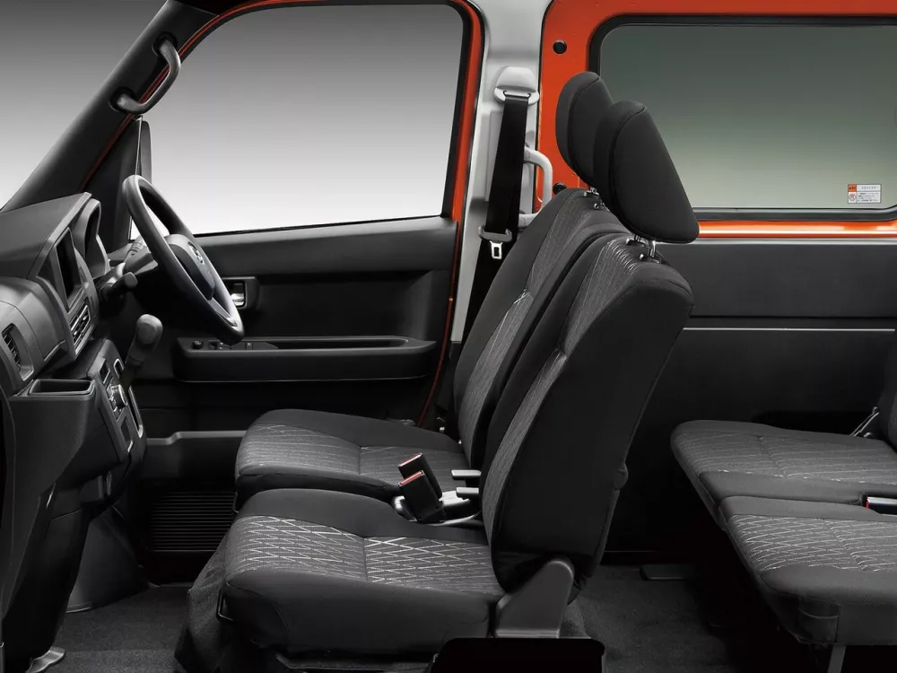 Автомобиль Daihatsu Atrai VI Микровэн