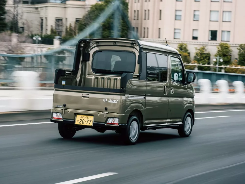 Автомобиль Daihatsu Atrai VI Пикап Двойная кабина Deck Van