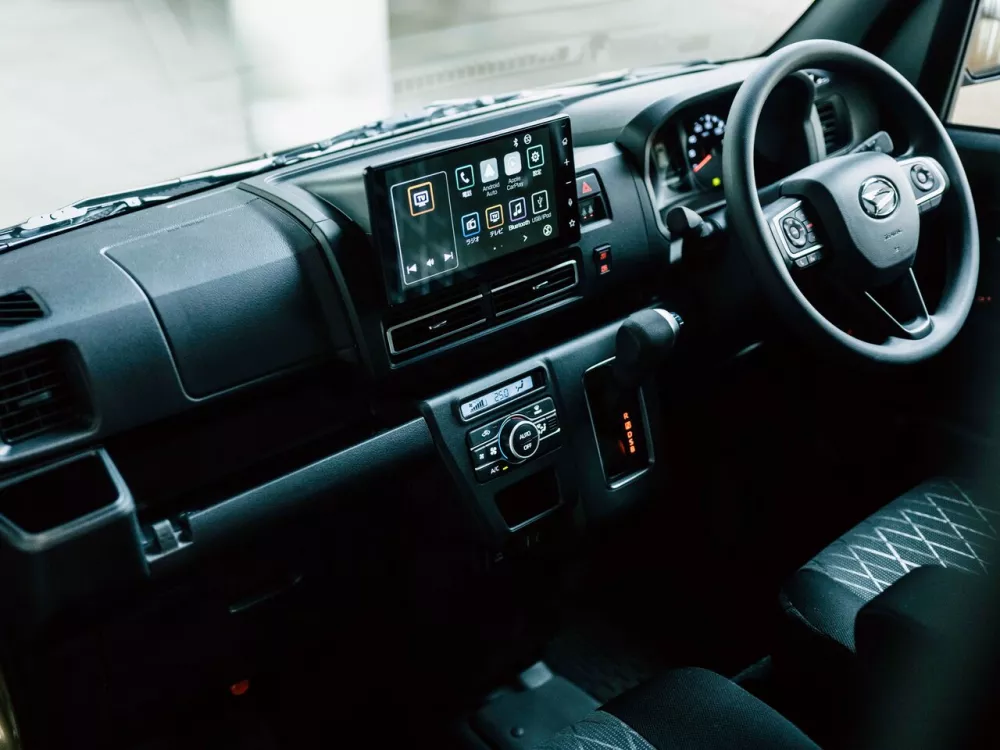 Автомобиль Daihatsu Atrai VI Пикап Двойная кабина Deck Van