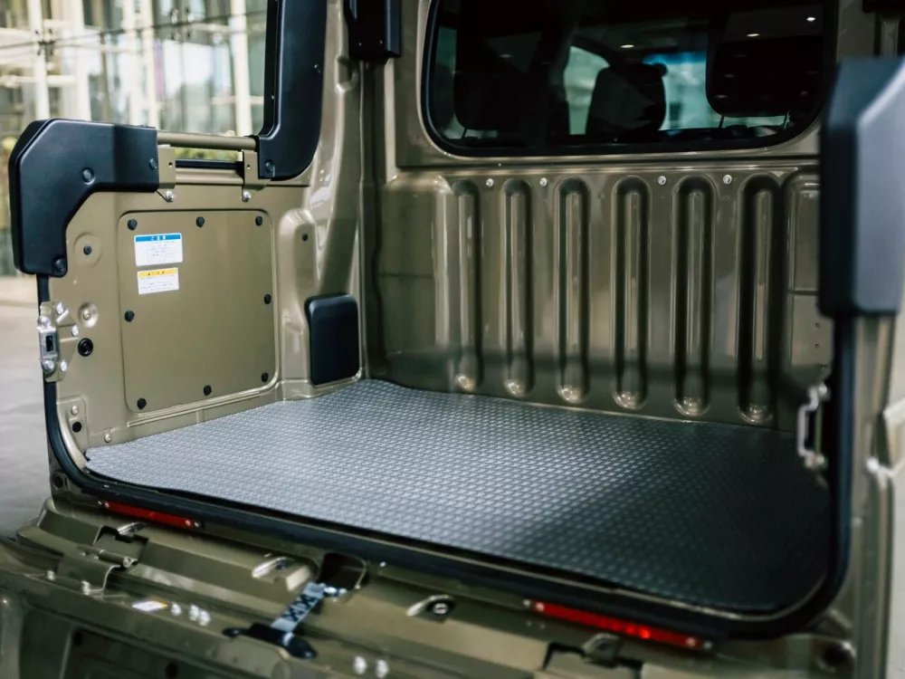 Автомобиль Daihatsu Atrai VI Пикап Двойная кабина Deck Van