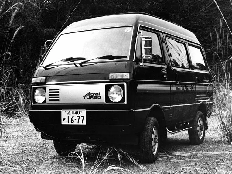 Автомобиль Daihatsu Atrai I Микровэн