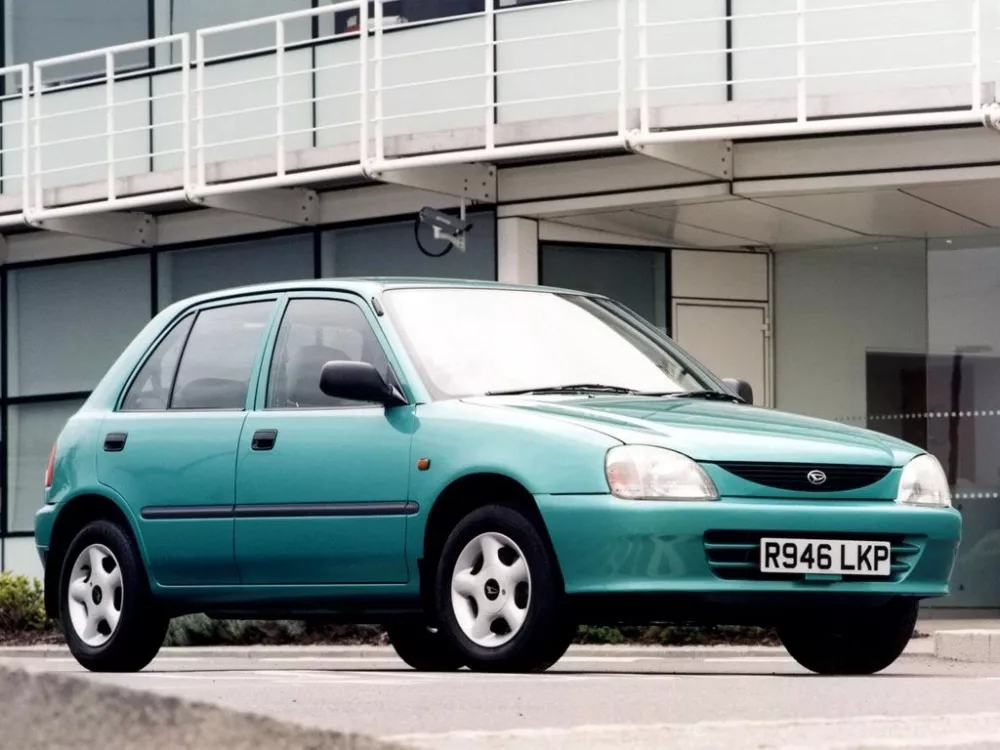 Автомобиль Daihatsu Charade IV Рестайлинг Хэтчбек (5 дверей)