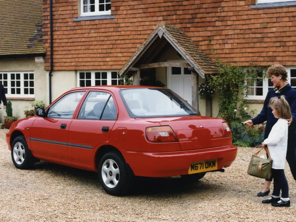 Автомобиль Daihatsu Charade IV Рестайлинг Седан