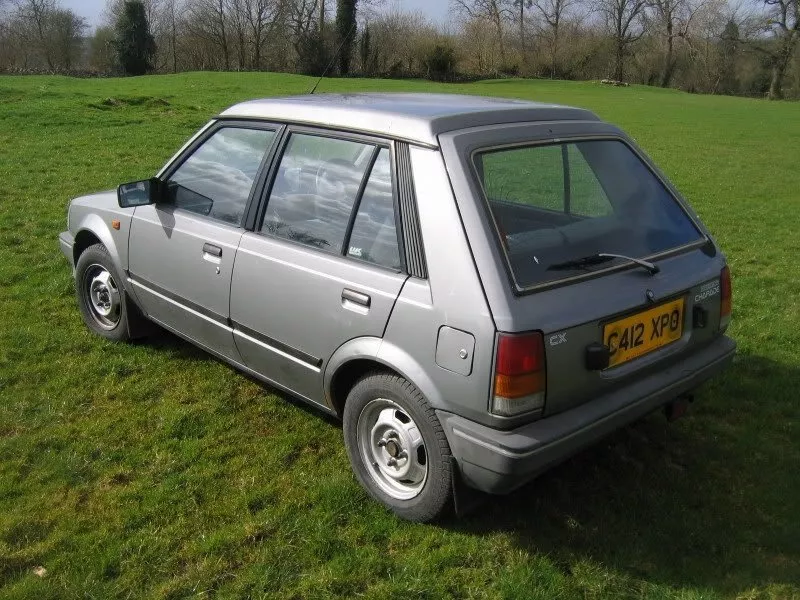 Автомобиль Daihatsu Charade II Хэтчбек (5 дверей)