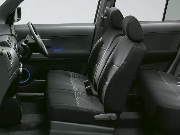 Автомобиль Daihatsu Coo Микровэн