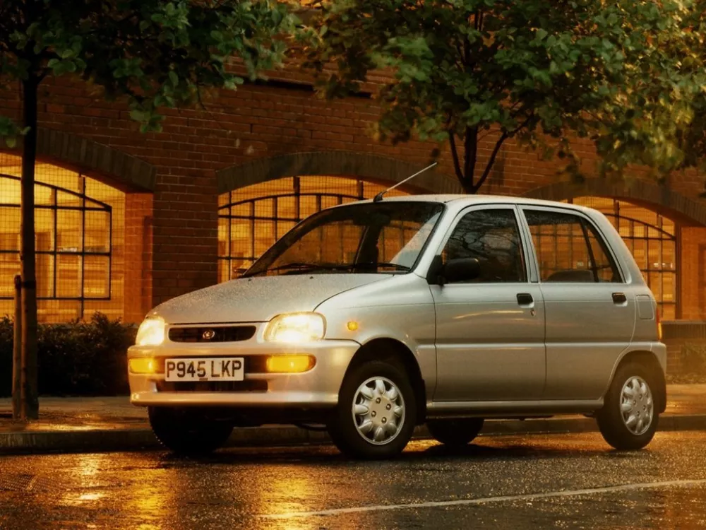 Автомобиль Daihatsu Cuore IV (L500) Хэтчбек (5 дверей)