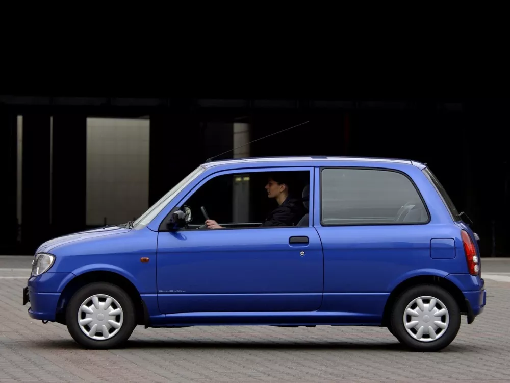 Автомобиль Daihatsu Cuore V (L700) Хэтчбек (3 двери)