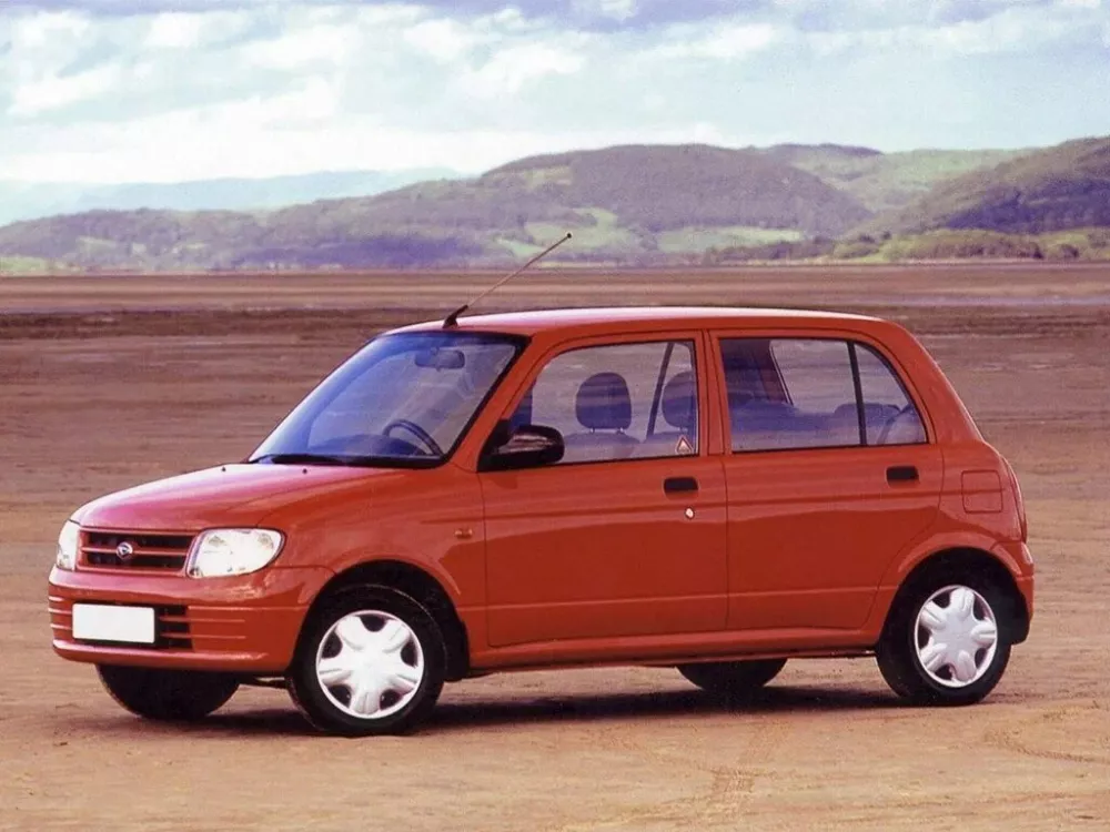 Автомобиль Daihatsu Cuore V (L700) Хэтчбек (5 дверей)