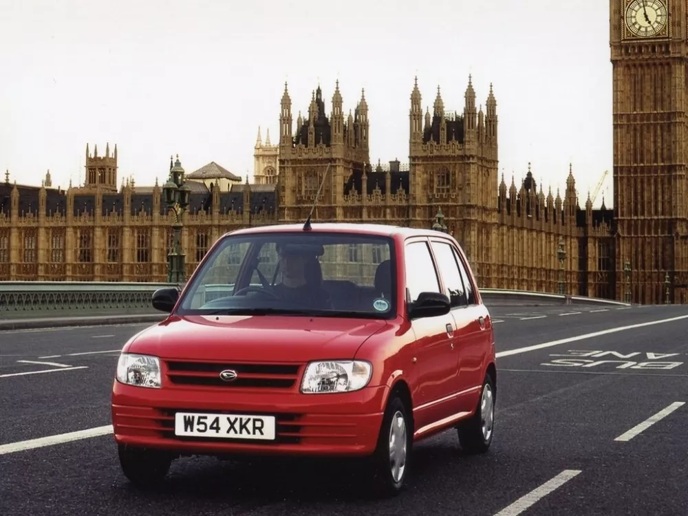 Автомобиль Daihatsu Cuore V (L700) Хэтчбек (5 дверей)