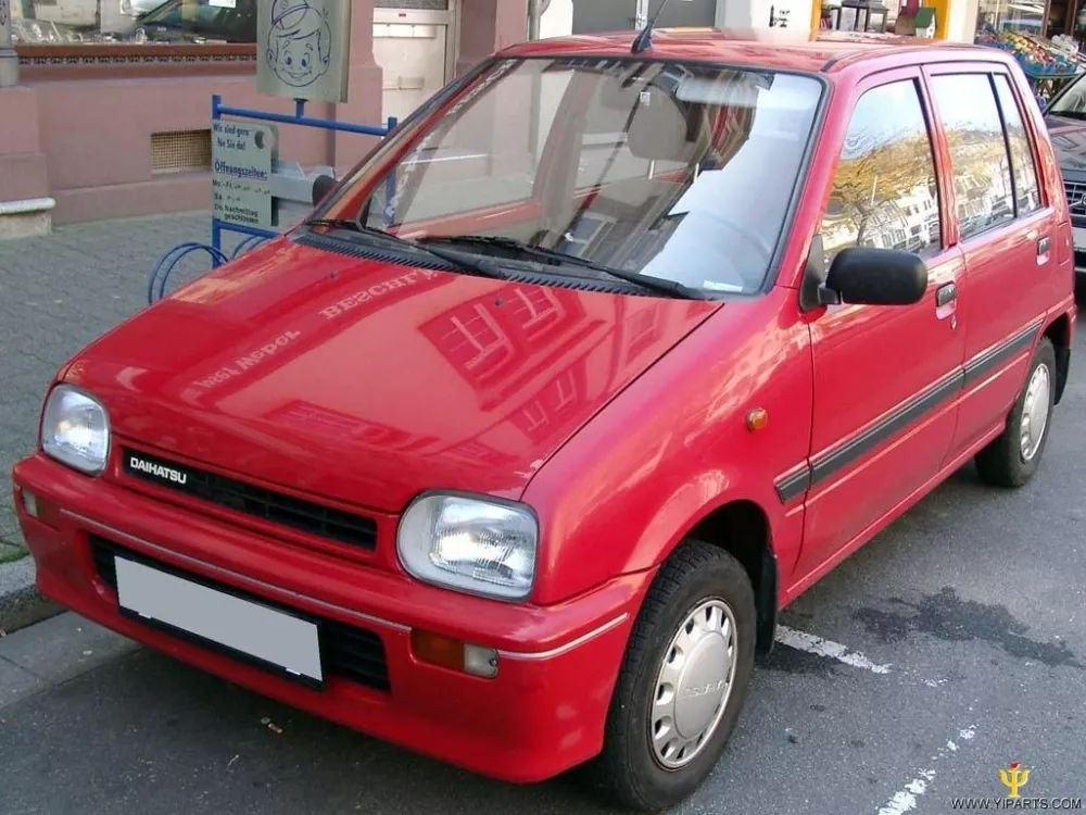 Автомобиль Daihatsu Cuore III (L200) Хэтчбек (5 дверей)