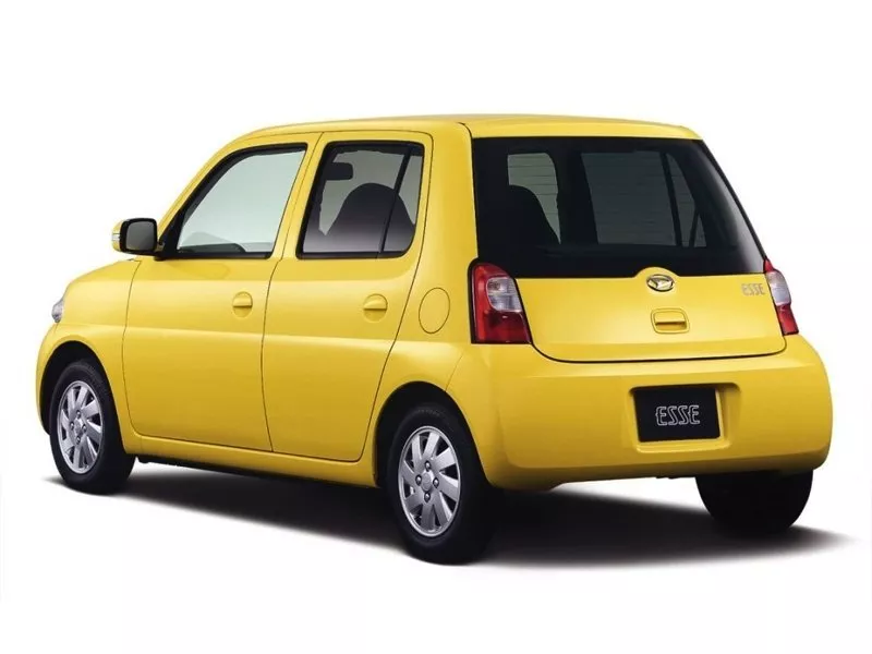 Автомобиль Daihatsu Esse Хэтчбек (5 дверей)