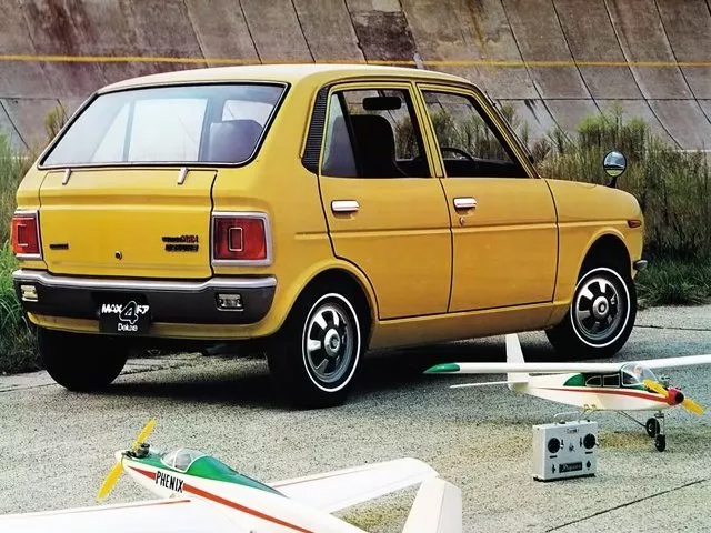 Автомобиль Daihatsu Fellow II (Max) Седан