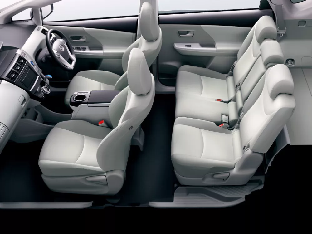 Автомобиль Daihatsu Mebius I Универсал (5 дверей)