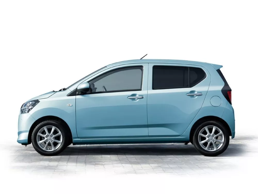 Автомобиль Daihatsu Mira e:S II Хэтчбек (5 дверей)
