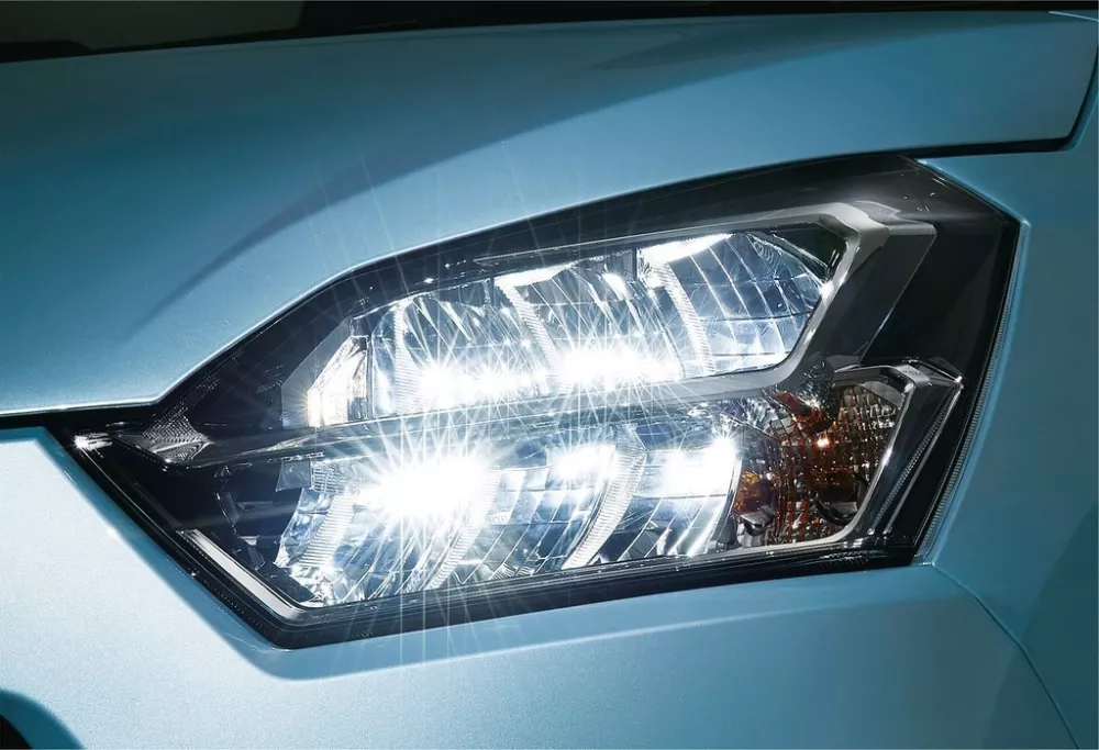 Автомобиль Daihatsu Mira e:S II Хэтчбек (5 дверей)