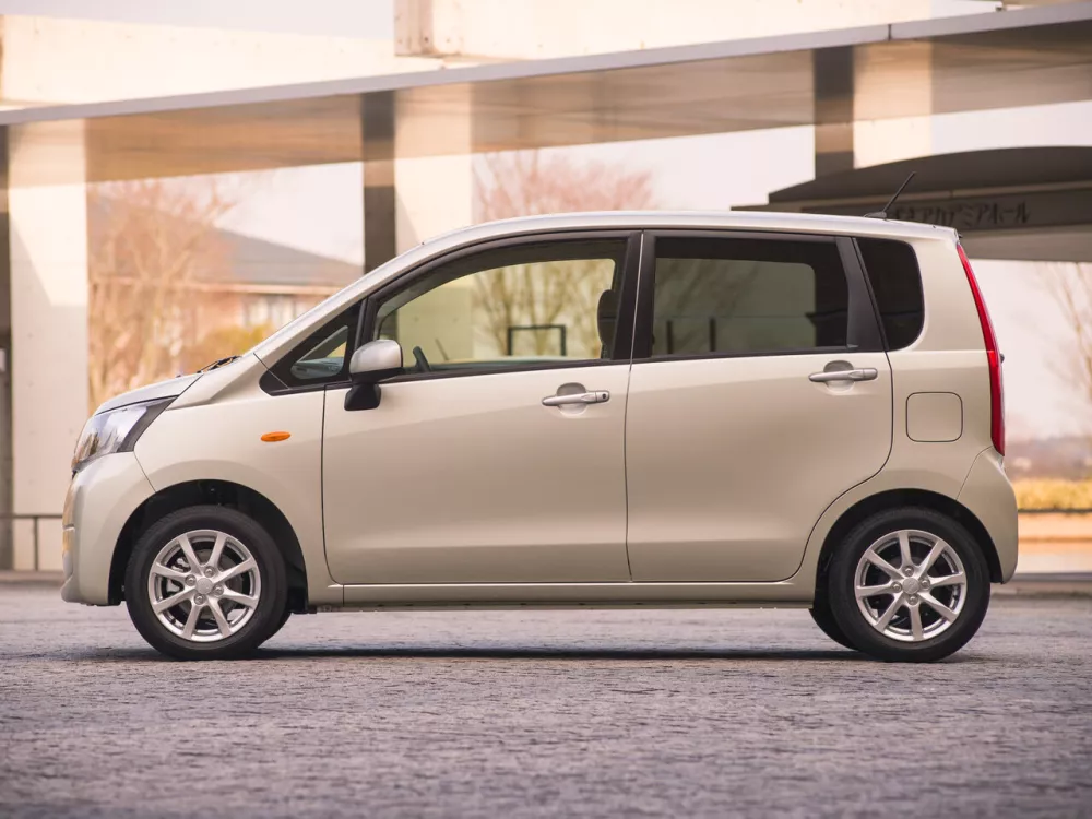 Автомобиль Daihatsu Move V Рестайлинг Микровэн