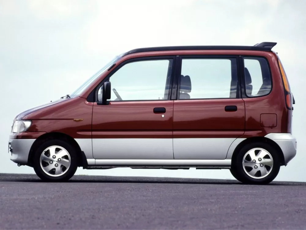 Автомобиль Daihatsu Move II Микровэн