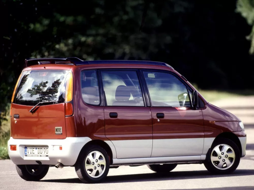 Автомобиль Daihatsu Move II Микровэн