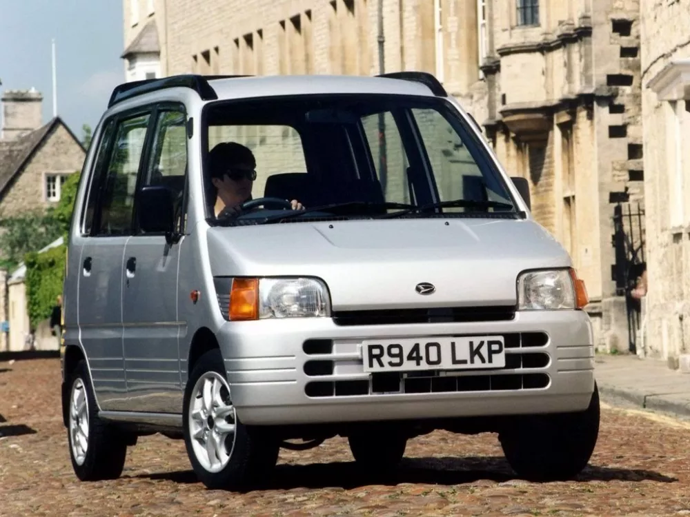 Автомобиль Daihatsu Move I Микровэн