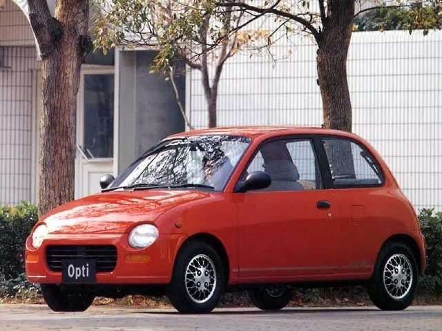 Автомобиль Daihatsu Opti I Хэтчбек (3 двери)