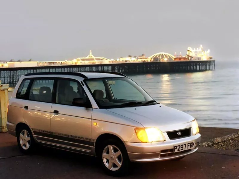 Автомобиль Daihatsu Pyzar I Компактвэн
