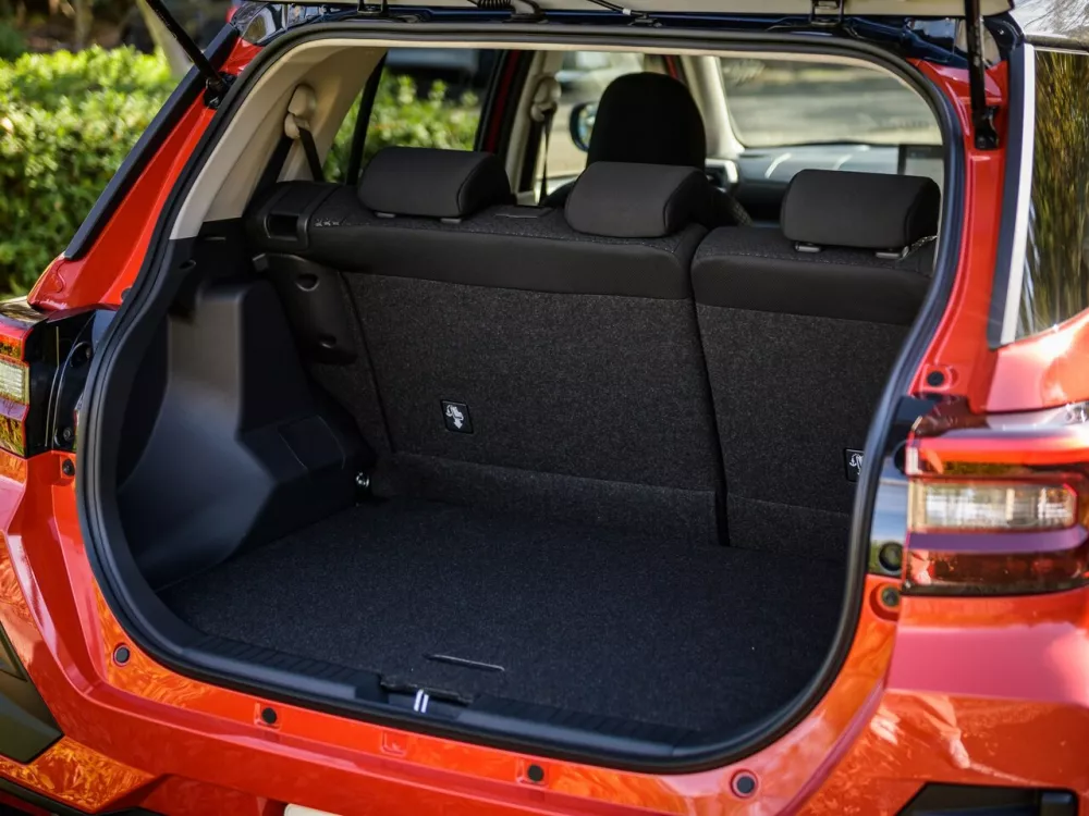 Автомобиль Daihatsu Rocky A200 Внедорожник (5 дверей)