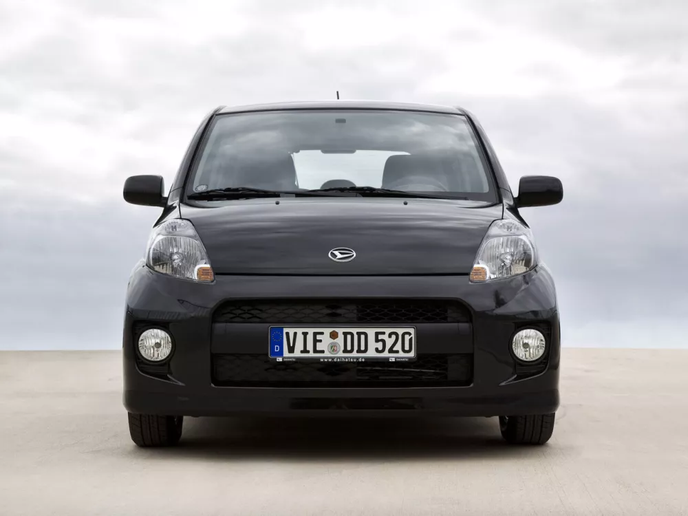 Автомобиль Daihatsu Sirion II (M3) Рестайлинг Хэтчбек (5 дверей)