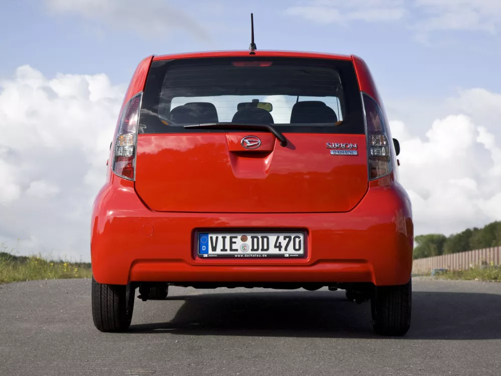 Автомобиль Daihatsu Sirion II (M3) Рестайлинг Хэтчбек (5 дверей)