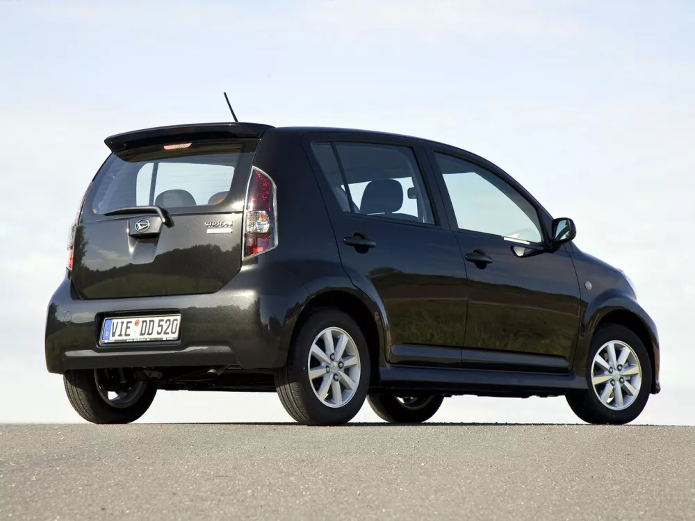 Автомобиль Daihatsu Sirion II (M3) Рестайлинг Хэтчбек (5 дверей)
