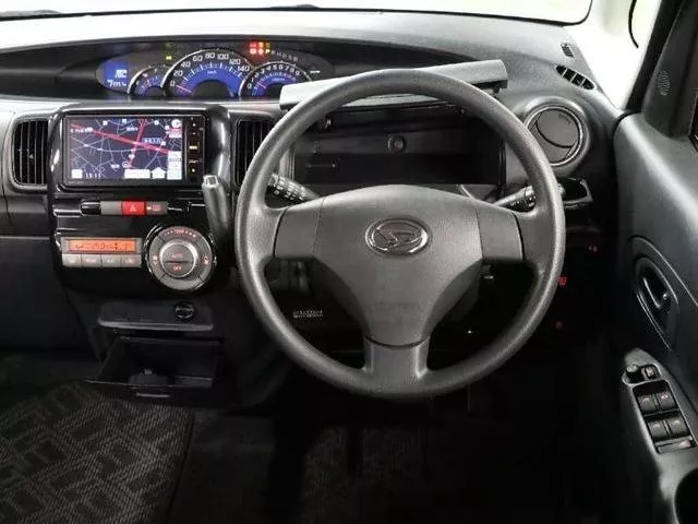 Автомобиль Daihatsu Tanto II Микровэн