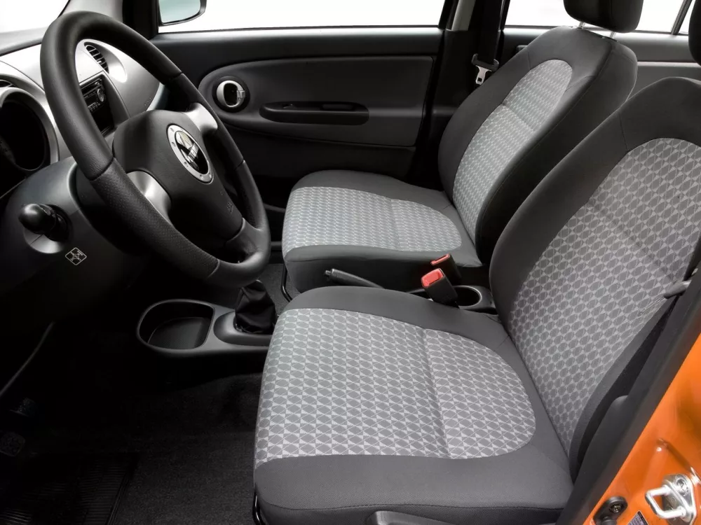 Автомобиль Daihatsu Trevis Хэтчбек (5 дверей)