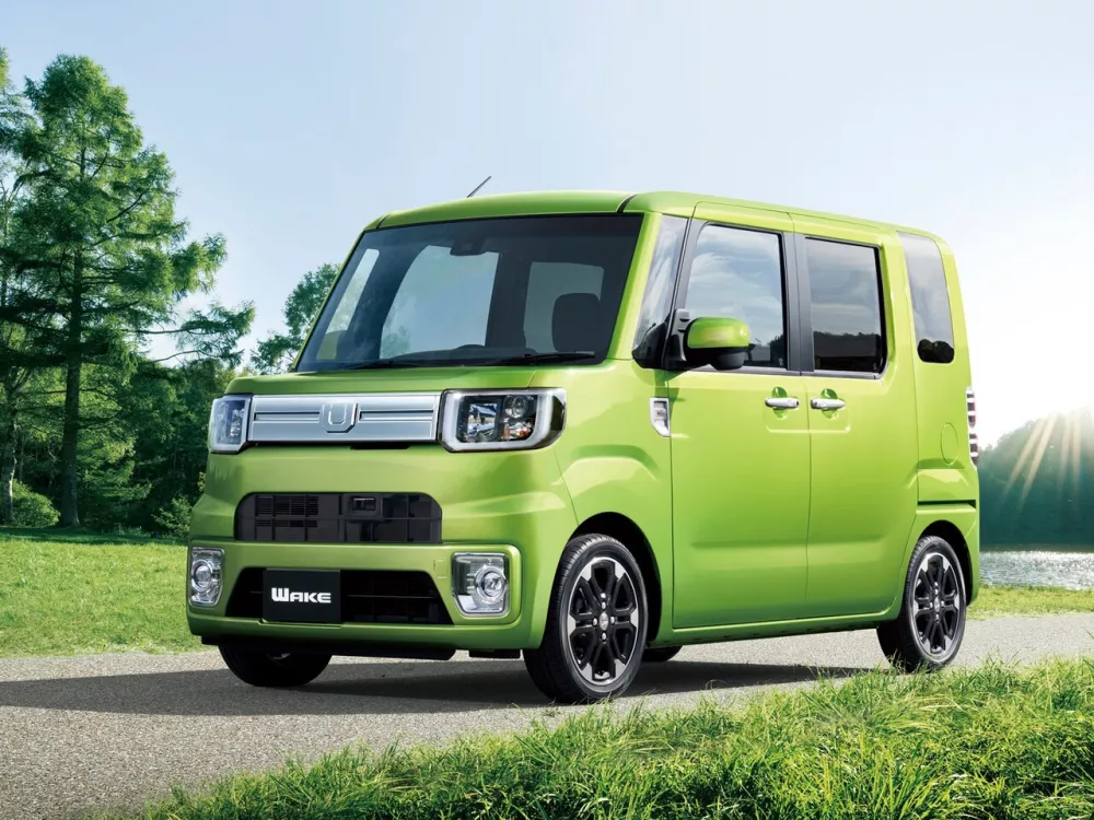 Автомобиль Daihatsu Wake I Микровэн