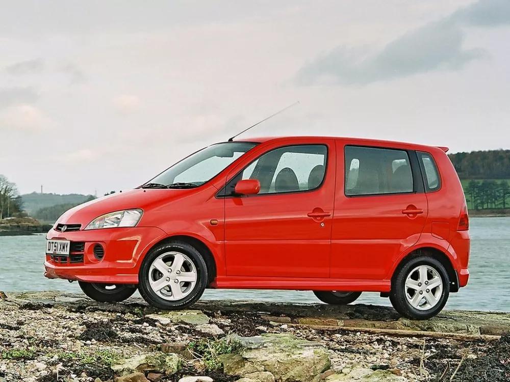 Автомобиль Daihatsu YRV I Компактвэн