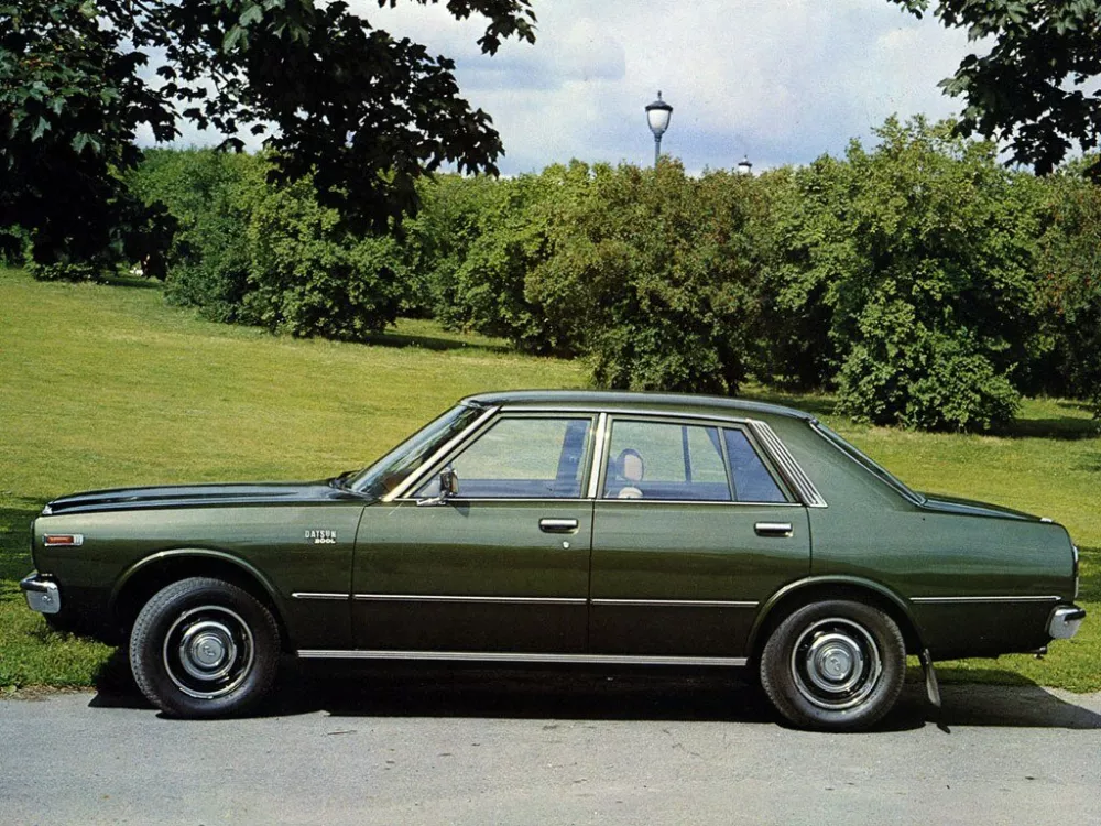 Автомобиль Datsun Laurel III Седан