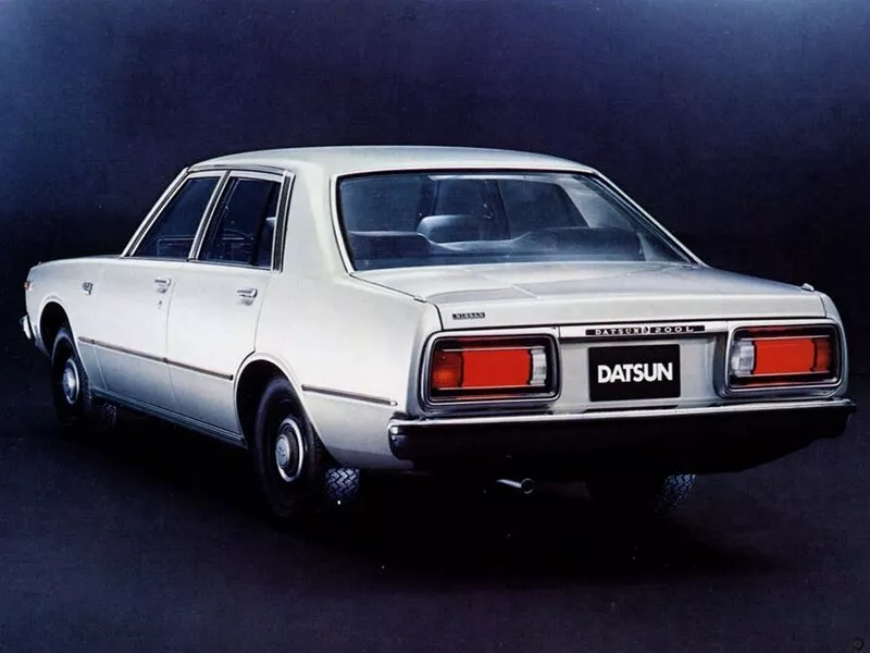 Автомобиль Datsun Laurel III Седан
