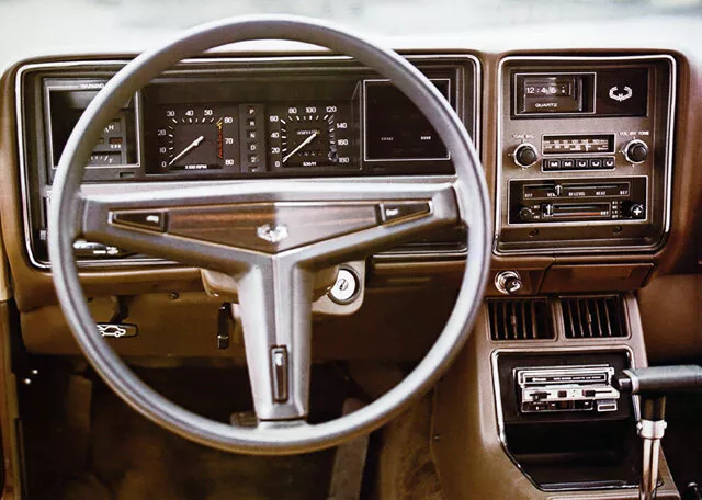 Автомобиль Datsun Laurel III Седан