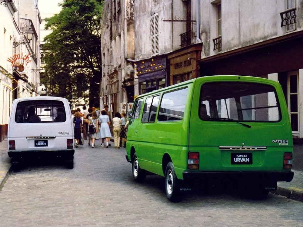 Автомобиль Datsun Urvan E23 Минивэн