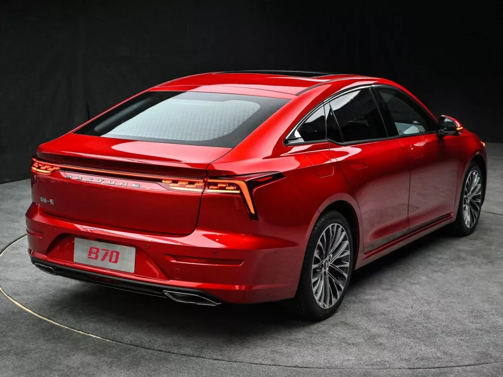 Автомобиль FAW Bestune B70 I Лифтбек