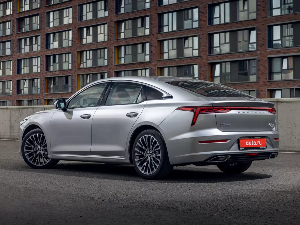 Автомобиль FAW Bestune B70 I Лифтбек