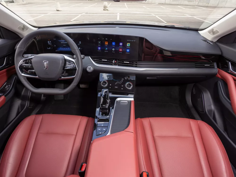 Автомобиль FAW Bestune B70 I Лифтбек