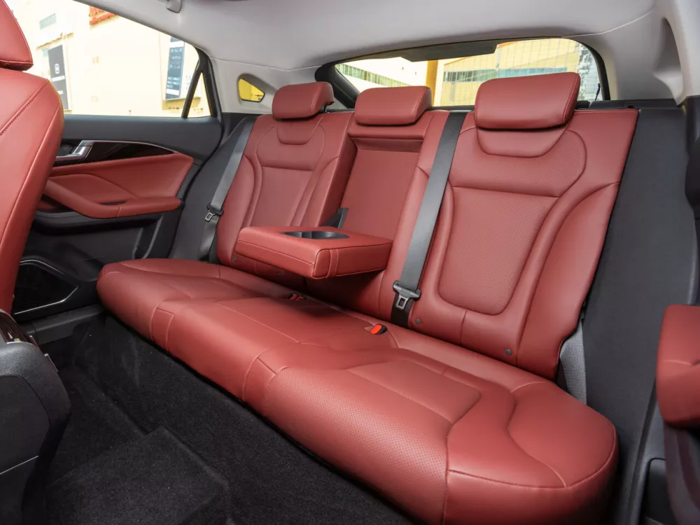 Автомобиль FAW Bestune B70 I Лифтбек