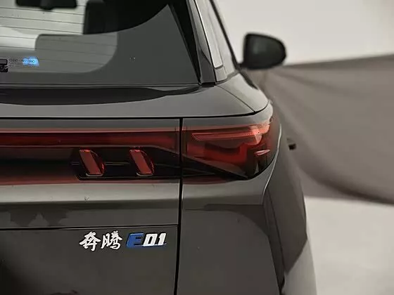 Автомобиль FAW Bestune E01 Внедорожник (5 дверей)