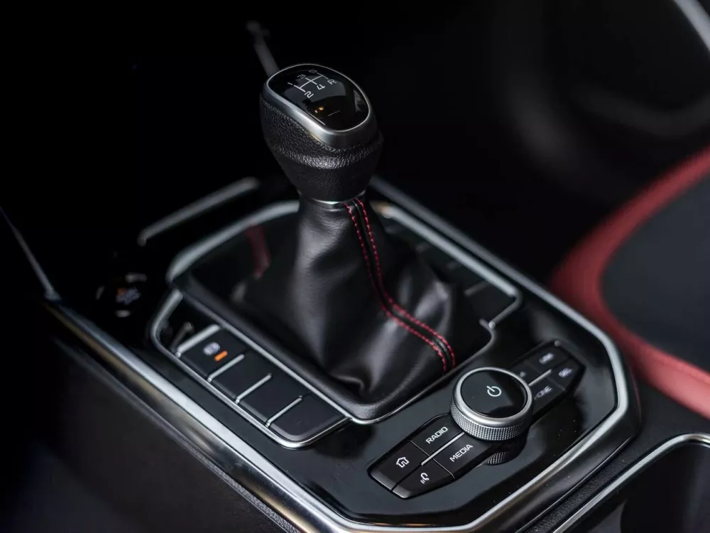 Автомобиль FAW Bestune T33 Внедорожник (5 дверей)