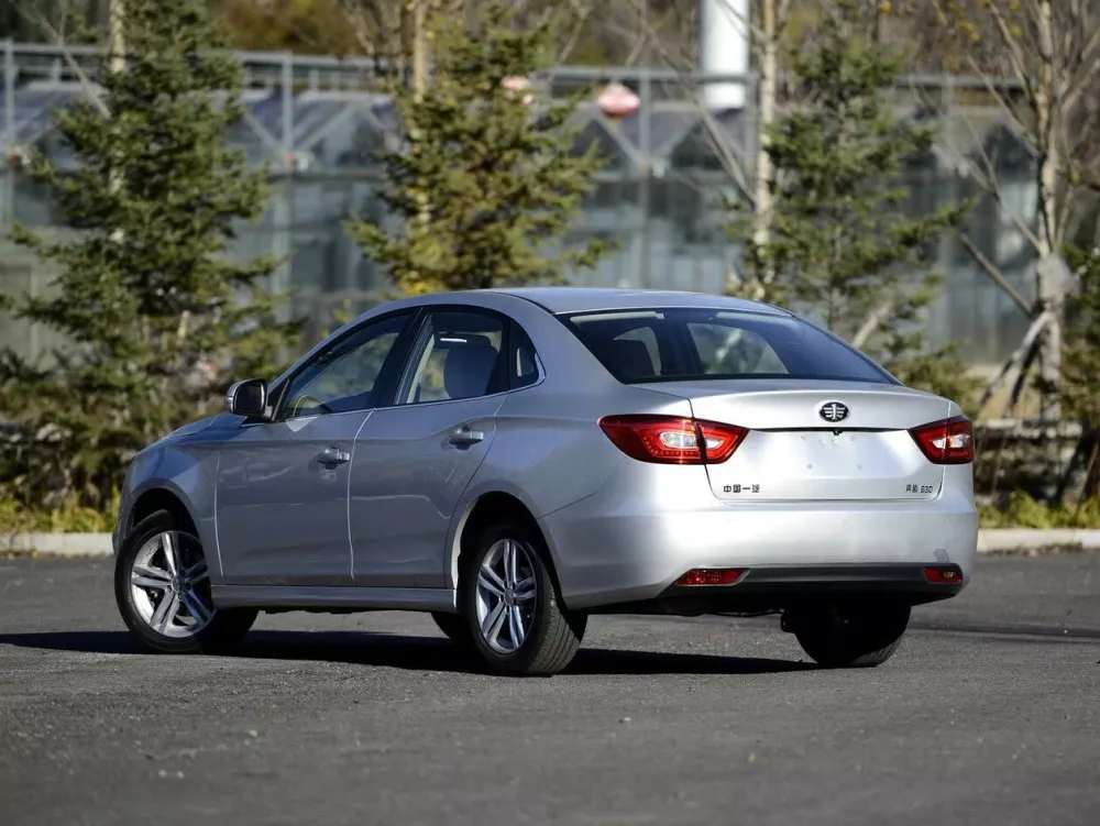 Автомобиль FAW Besturn B30 I Седан